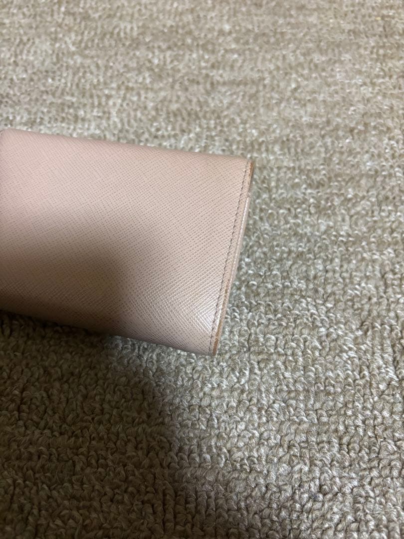 菜*香様 PRADA 三つ折り財布 サフィアーノ ベージュカラー 1MH025