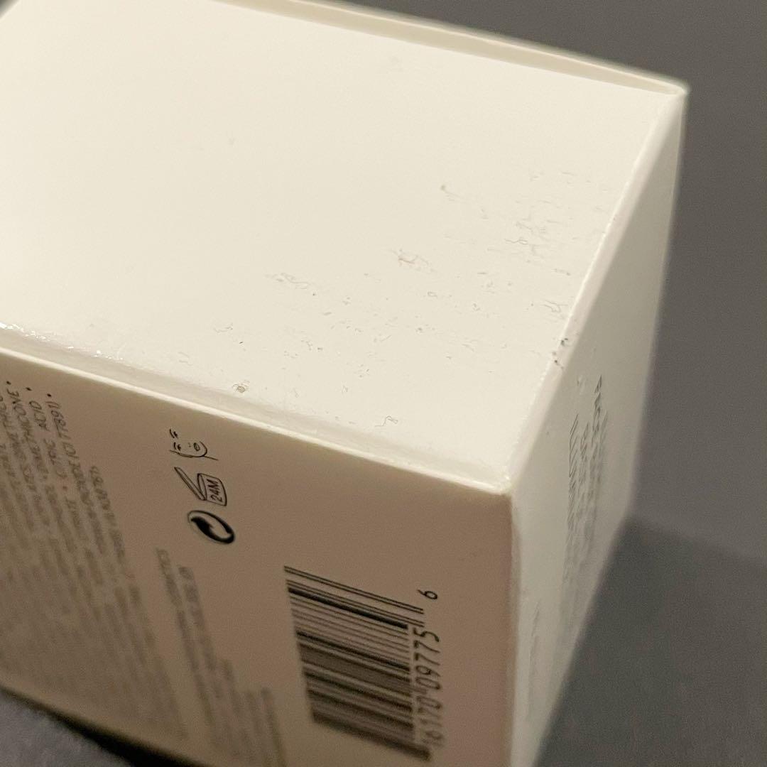 BOBBI BROWN イルミネイティング フェイス ベース