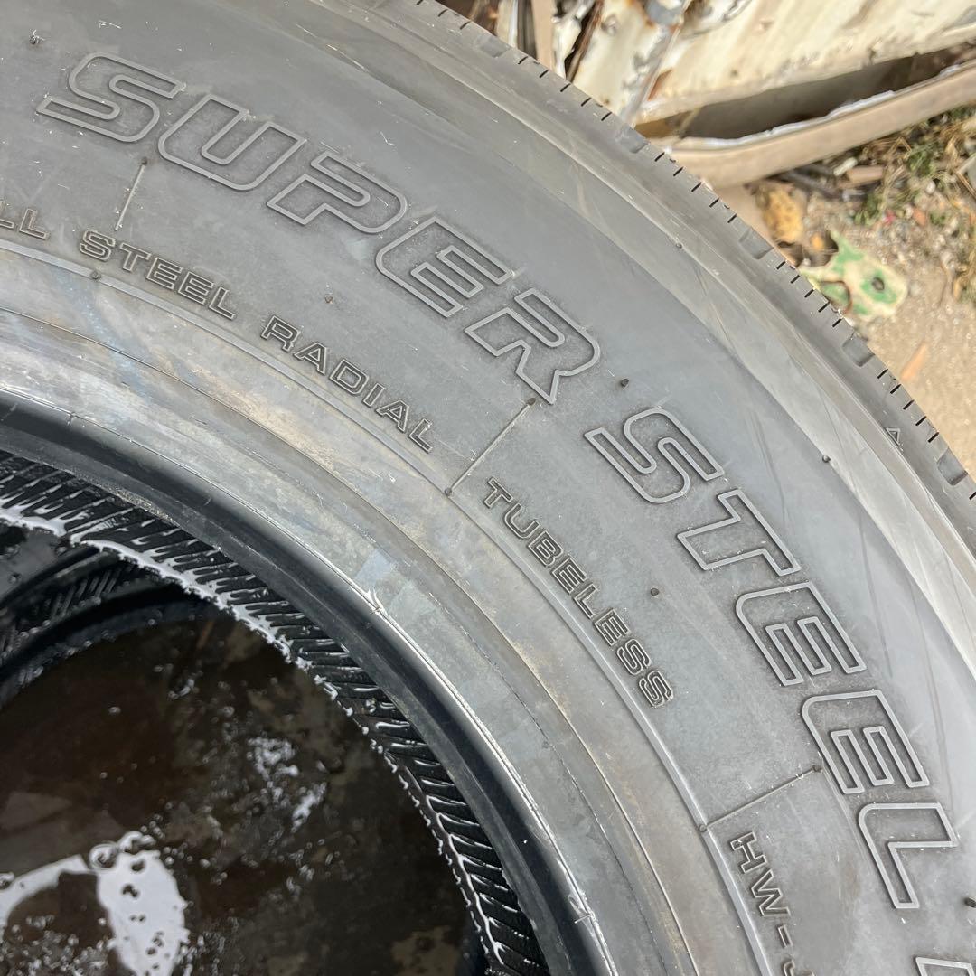 【新車外】225/80R17.5　123/122L　ヨコハマ　縦目　RY138E