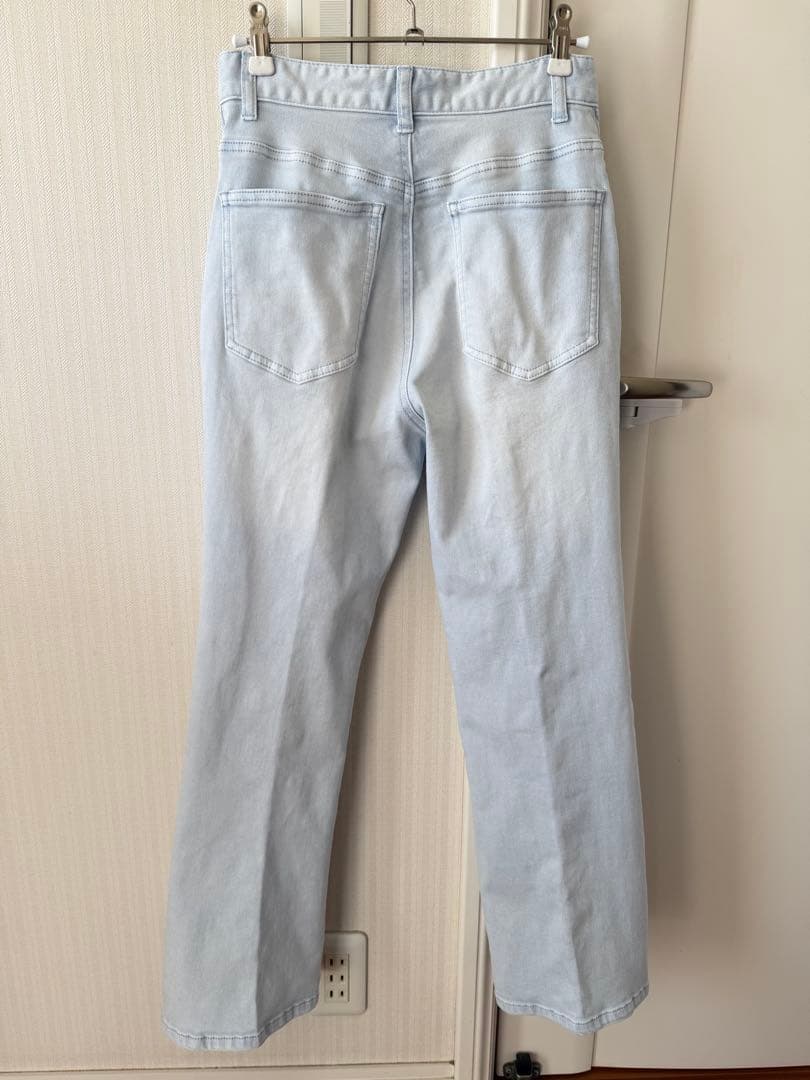 訳あり JUSGLITTY センタープレス美脚デニム サックス SS