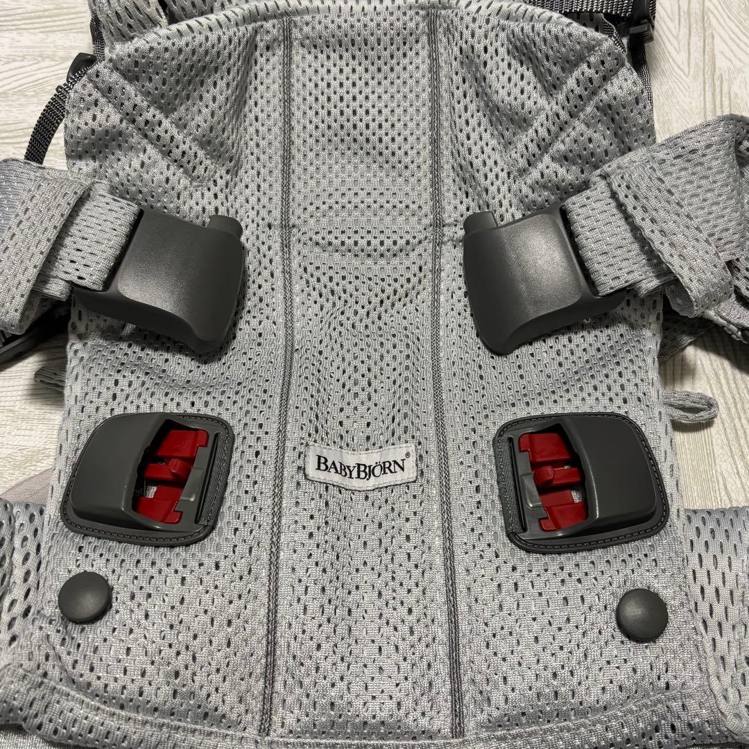 BABYBJORN ベビービョルン　ONEKAI Air 抱っこ紐　シルバー