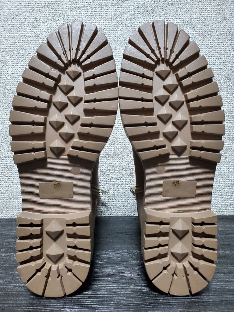 美品 ウィムガゼット THE PAUSE レザーサイドゴアブーツ ベージュ