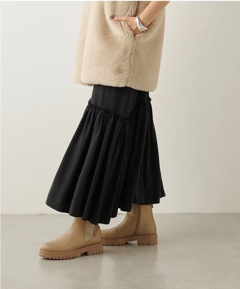 美品 ウィムガゼット THE PAUSE レザーサイドゴアブーツ ベージュ