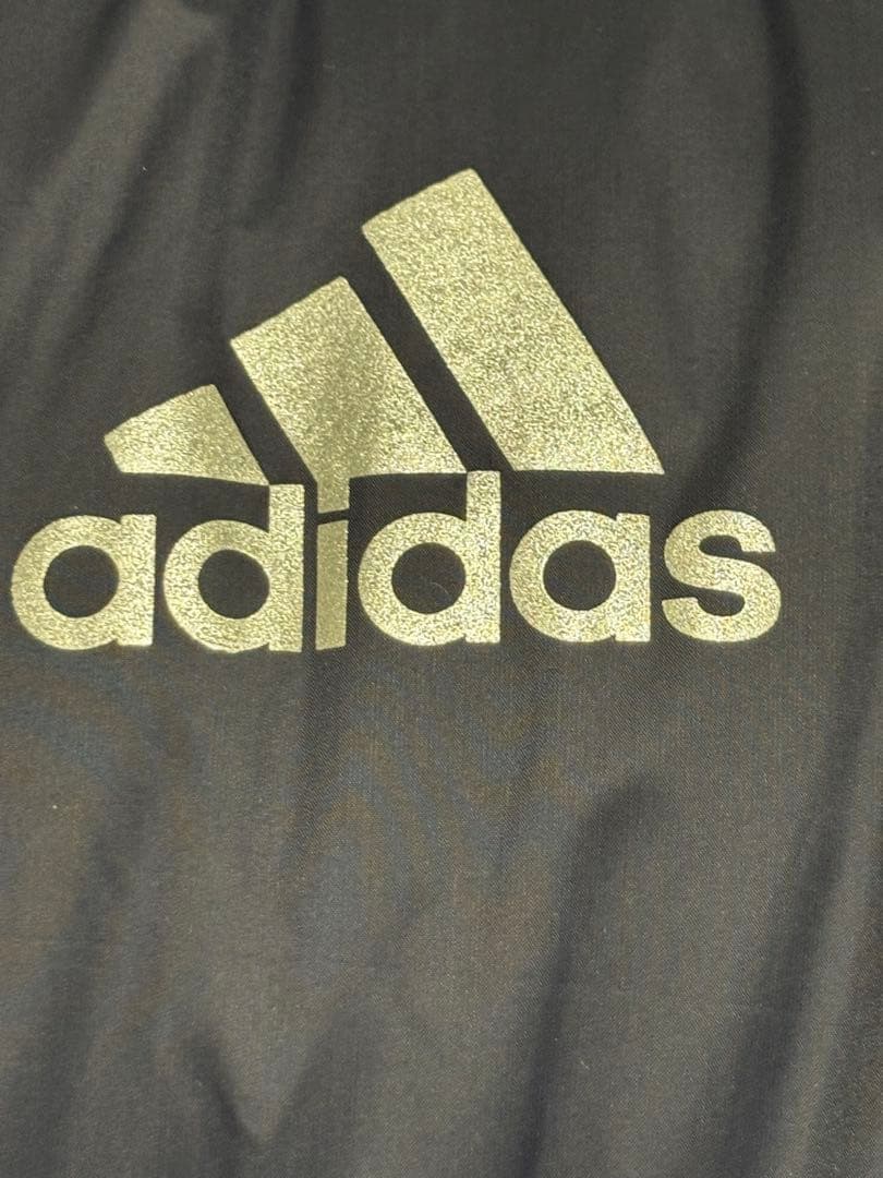 アディダス　adidas ベンチコート　　M