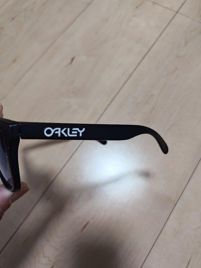Oakley Frogskins サングラス 紫レンズ ケース付き