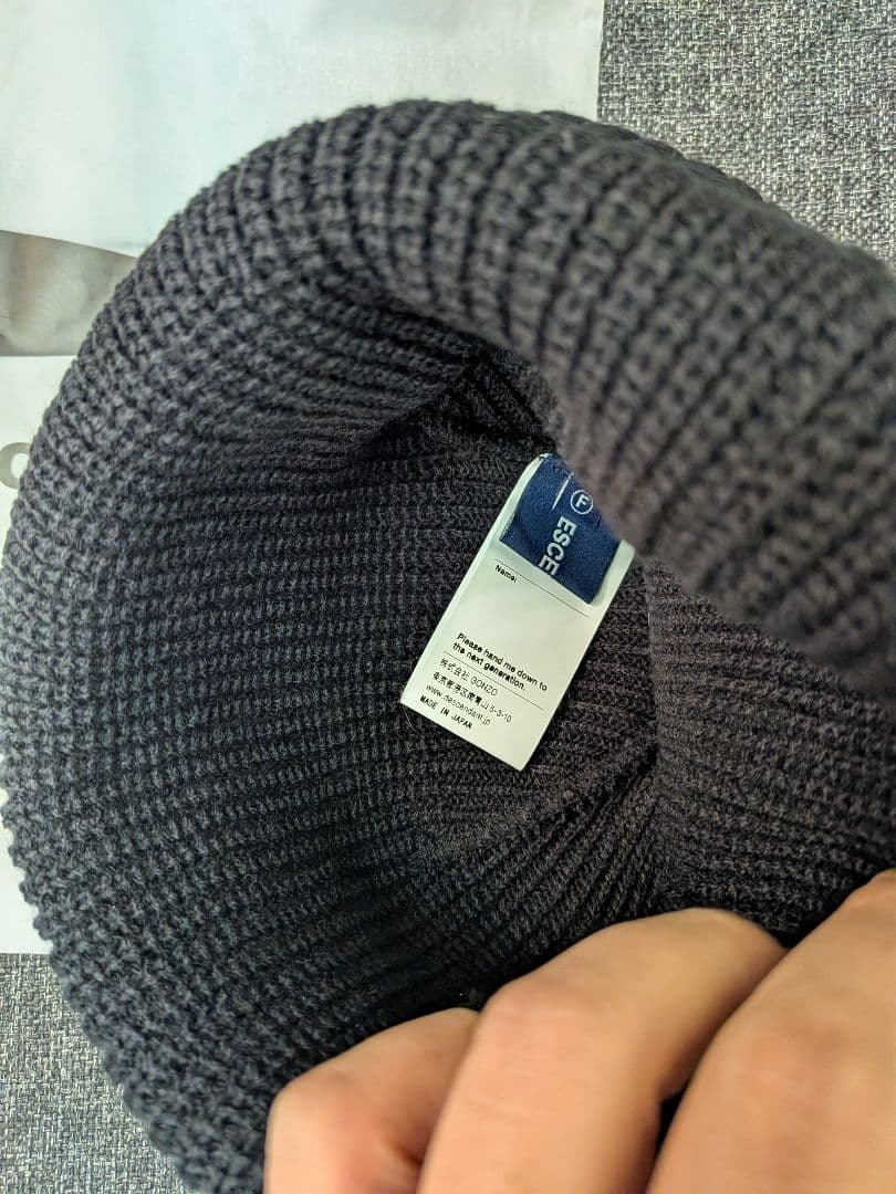 未使用 ディセンダント descente ビーニー ニット帽 ブラック
