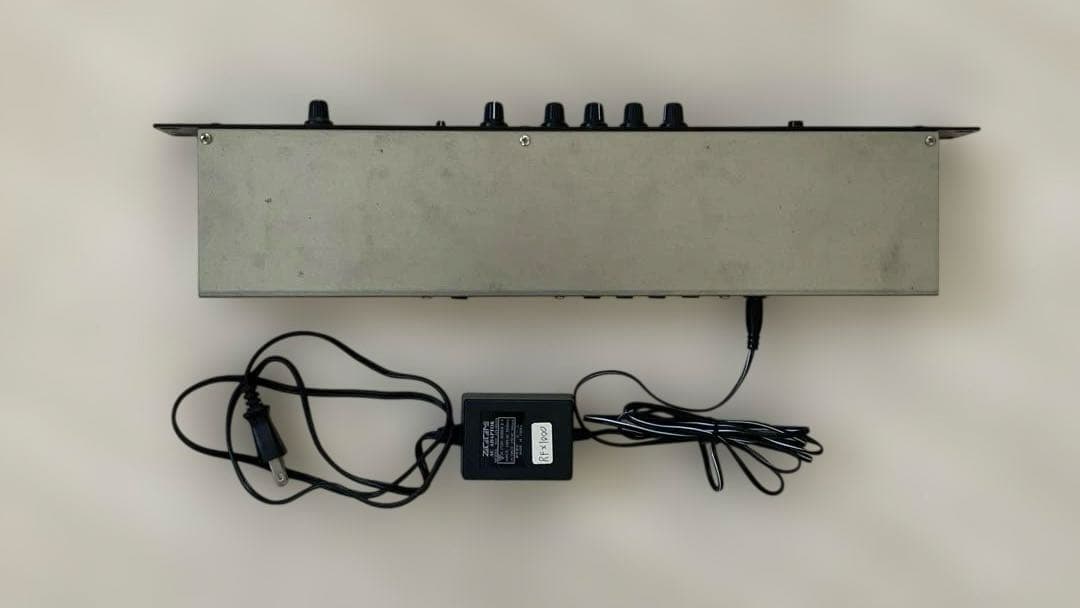 ZOOM デジタルリバーブ&マルチエフェクトプロセッサー　RFX-1000