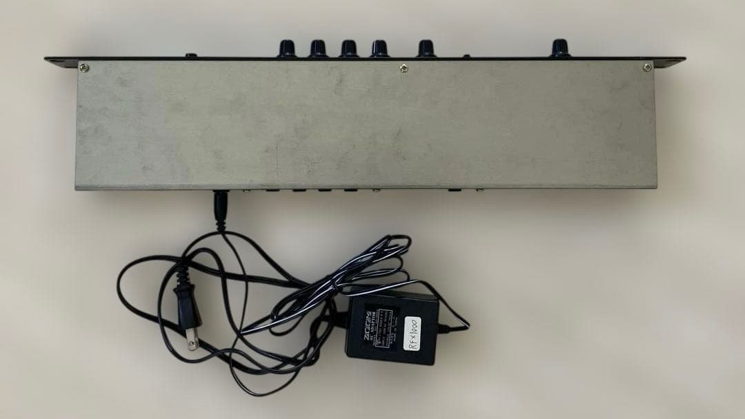 ZOOM デジタルリバーブ&マルチエフェクトプロセッサー　RFX-1000