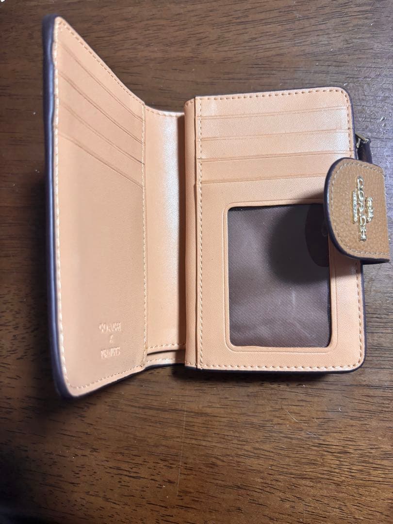 COACH スヌーピー　二つ折り財布