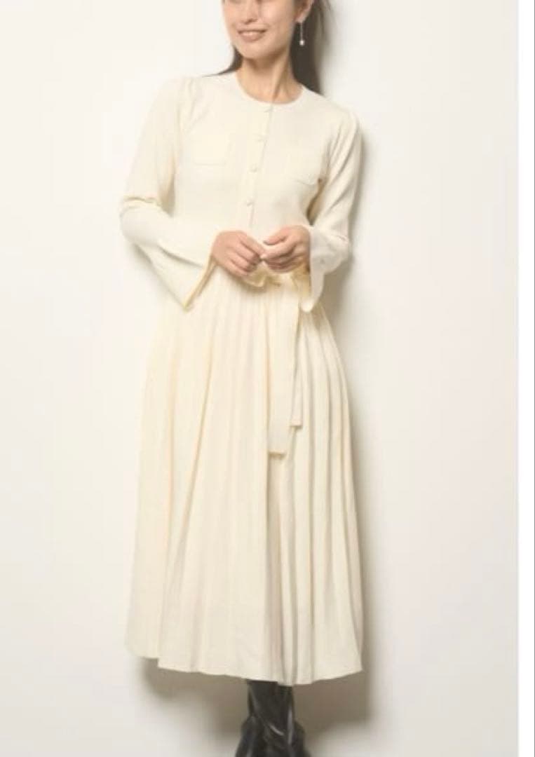 ★新品タグ付き★CELFORD★フレアスリーブニットワンピース