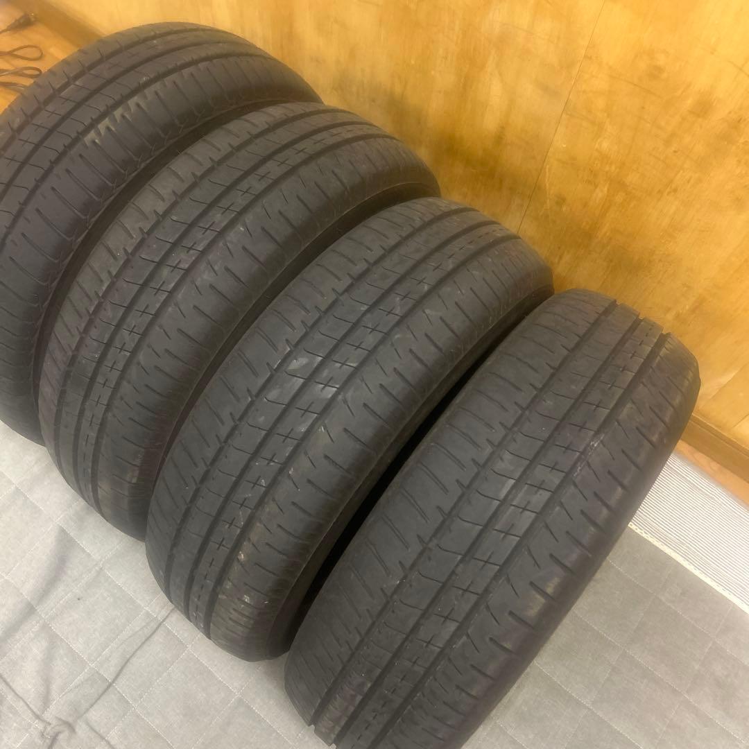 ヤリス　アクア　フィット　185/60R15 ノーマルタイヤ4本セット