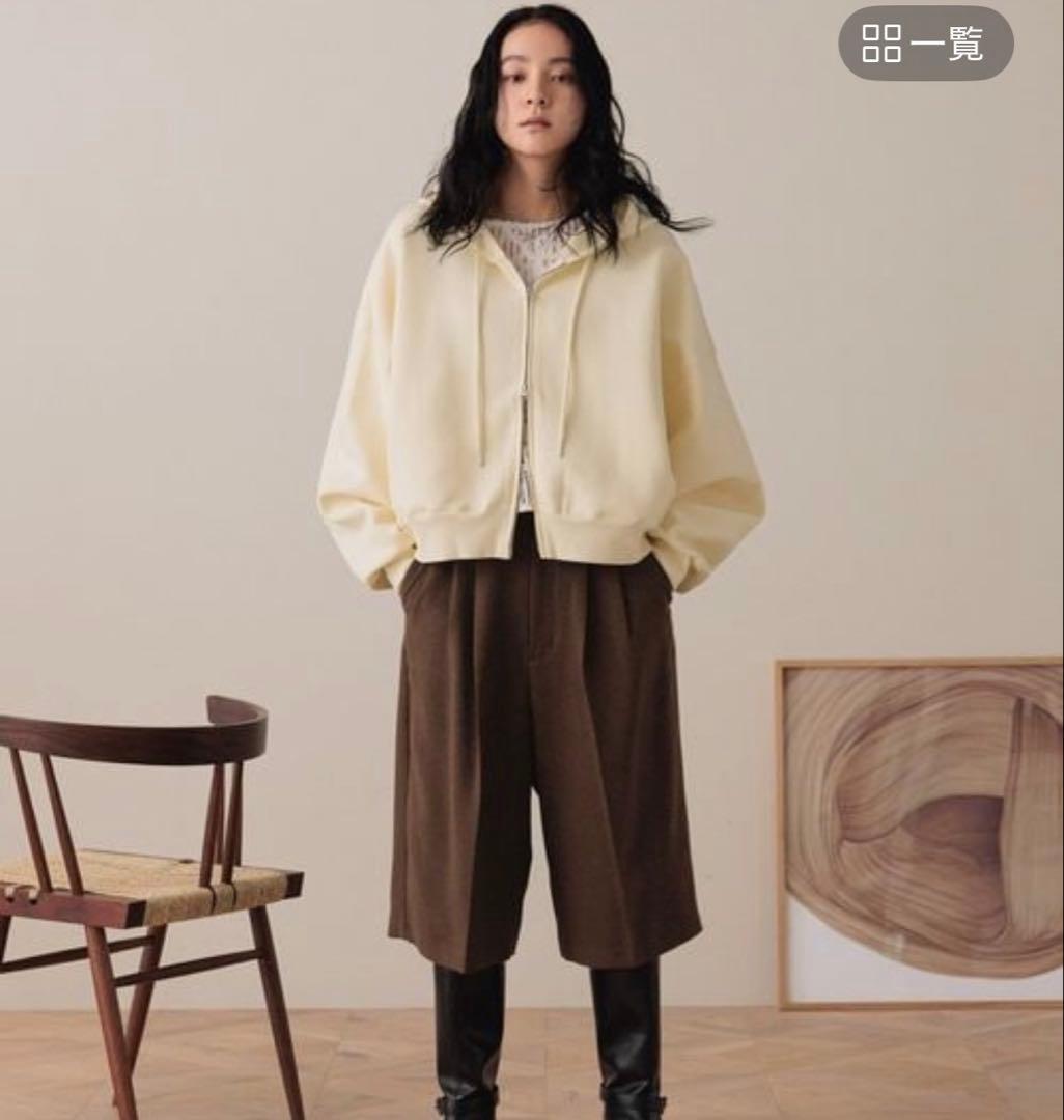 新品未使用タグ付き LOWRYS FARM ショートZIPフーディ イエロー