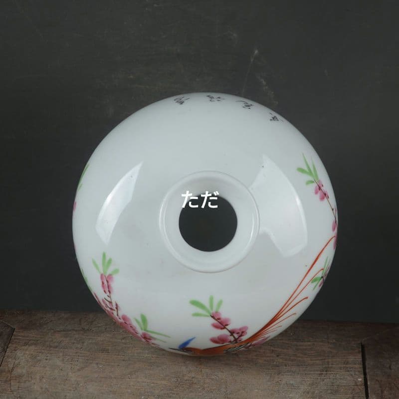 景徳鎮手描きパステルカラーカササギが梅瓶に登ります装飾品 現代工芸品美術品 置物