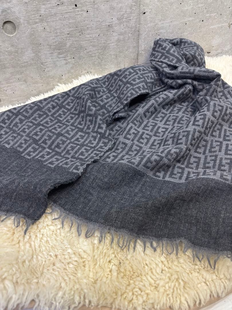 イタリア製 フェンディ FENDI ズッカ柄 ウールマフラー バッグ 鞄 パンツ