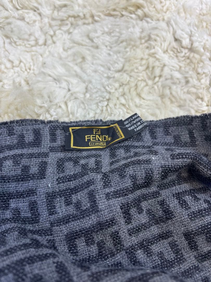 イタリア製 フェンディ FENDI ズッカ柄 ウールマフラー バッグ 鞄 パンツ