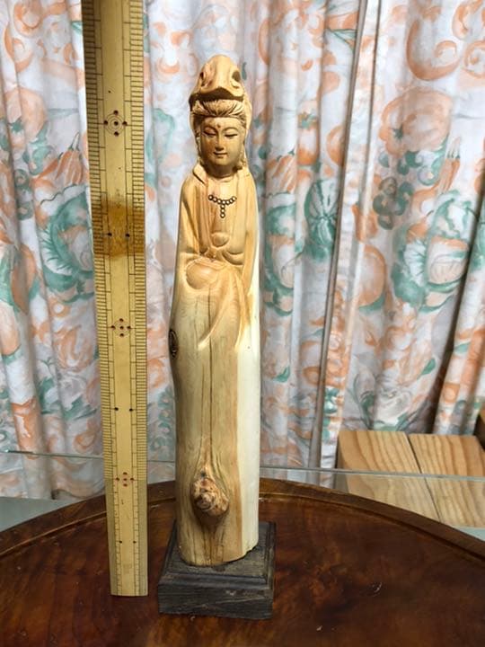 ヒノキ（太行山崖柏）崖柏（ヤーバイ) 天然 木彫 観音仏像
