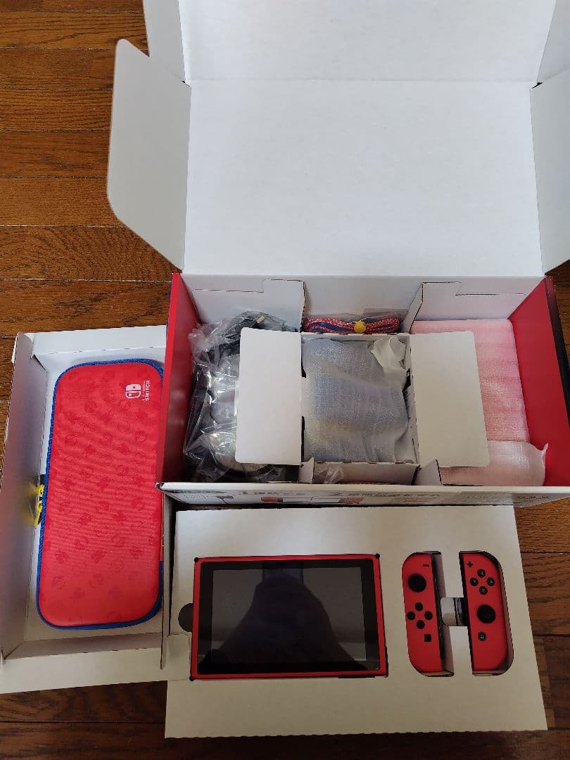 Nintendo Switch 本体　マリオレッドXブルーセット