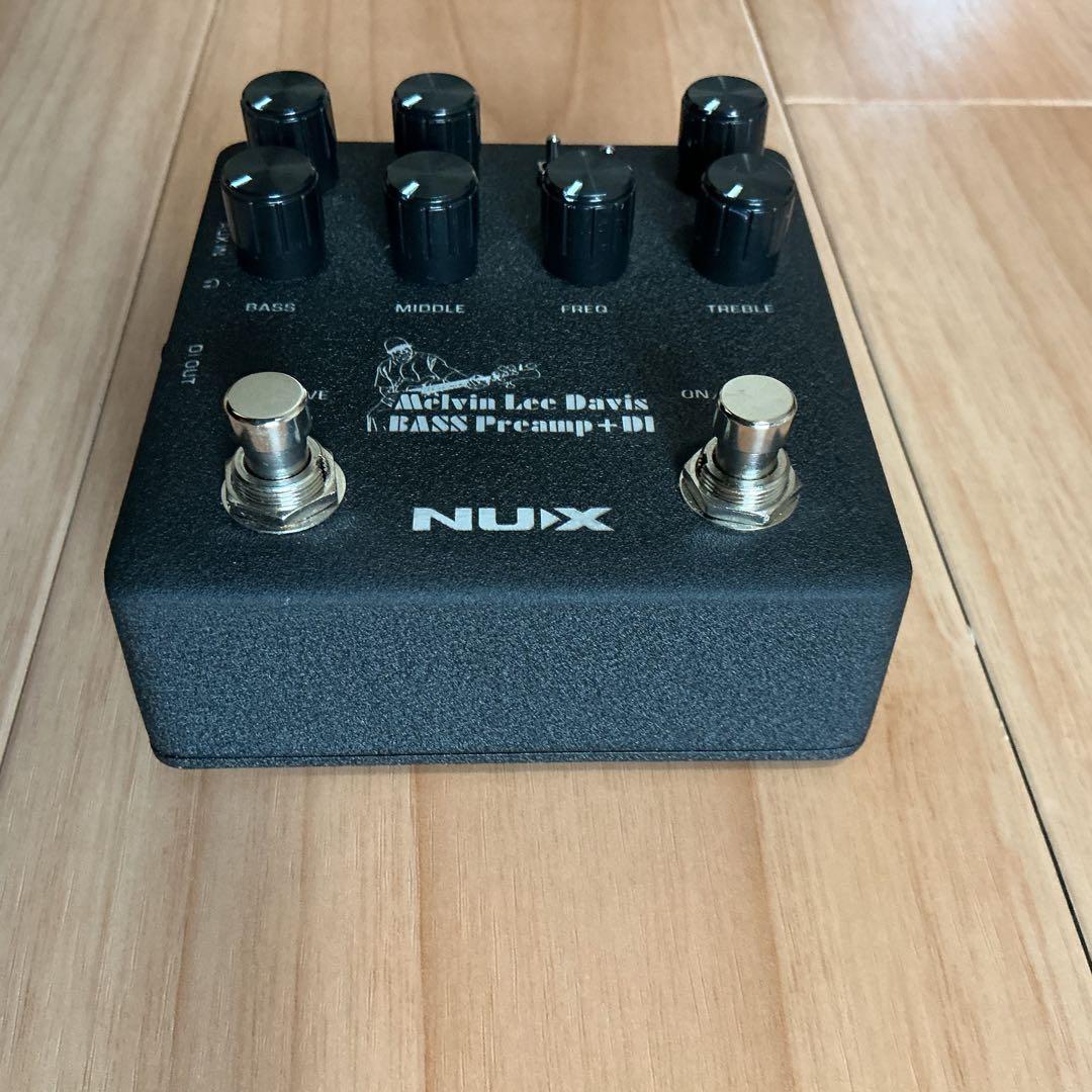 ベース NUX Melvin Lee Davis BASS Preamp + DI