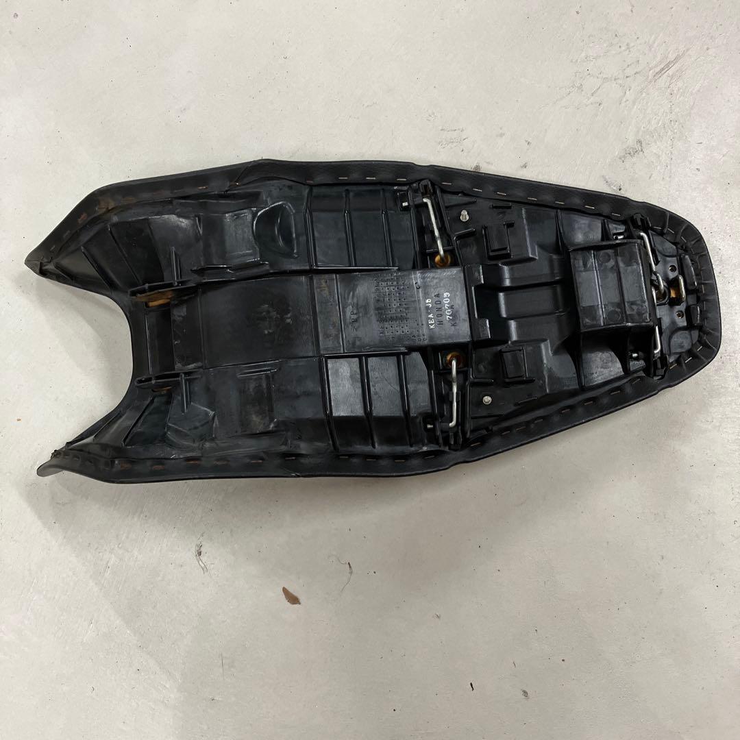 ホーネット250 純正 シート