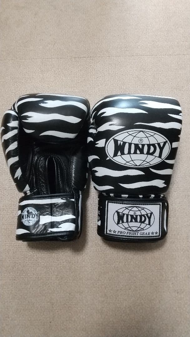 本革製WINDY ボクシンググローブ 10oz ゼブラ 黒&白