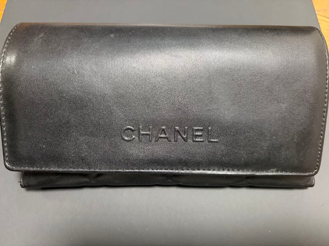 CHANELサングラス　ワインレッド色