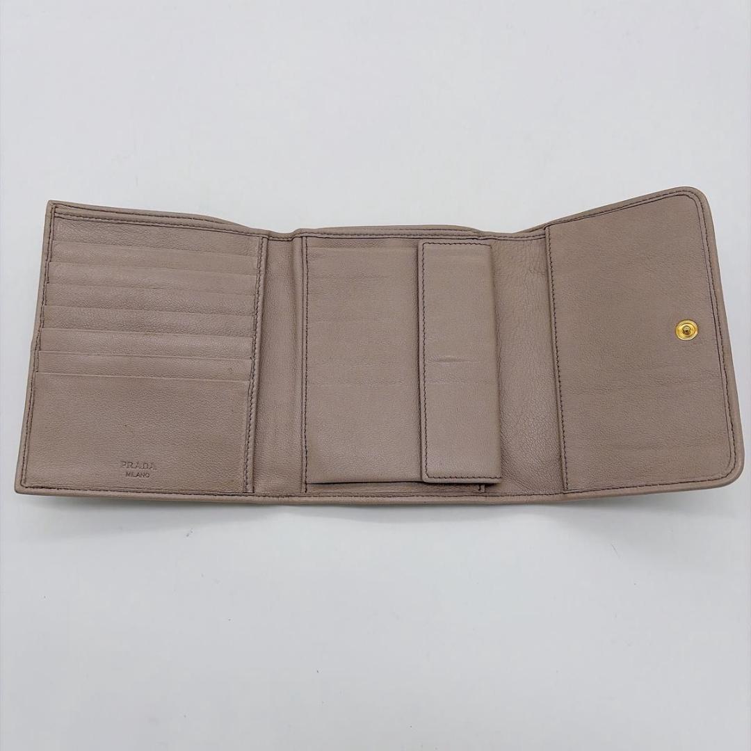 箱付 PRADA プラダ ナッパ 折り財布 ベージュ 三つ折り財布 ゴールドロゴ