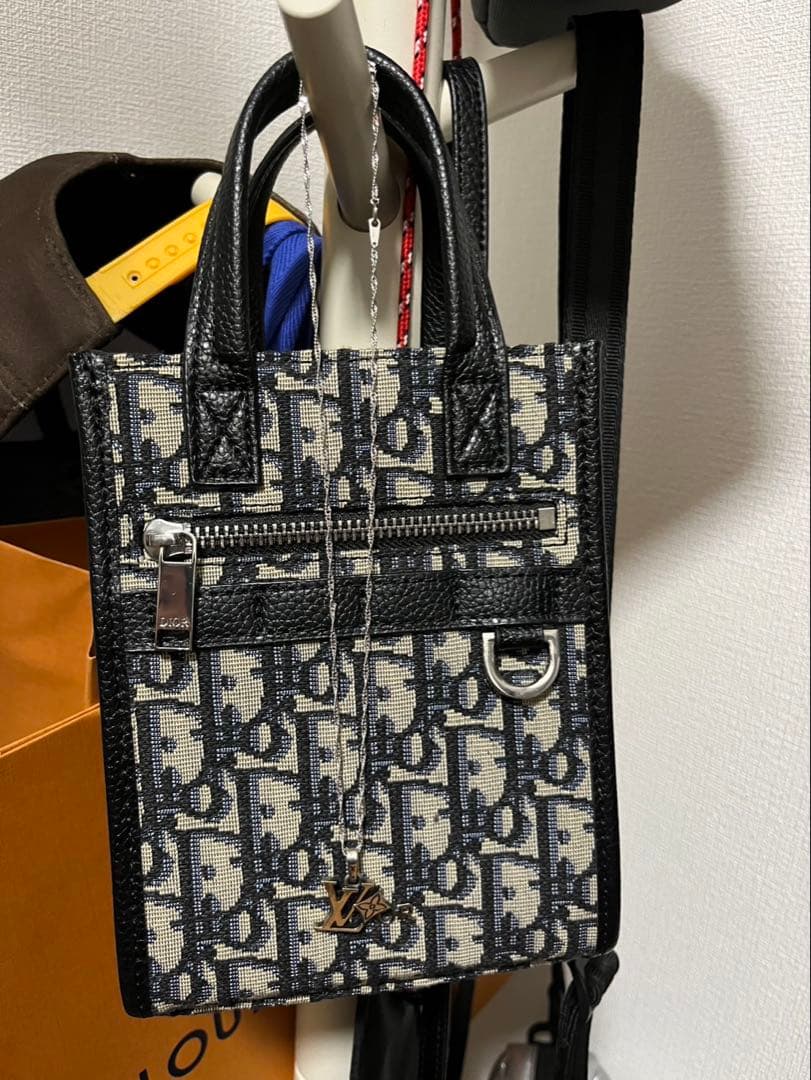 ルイビトントップネックレス、チェーンプラチナ