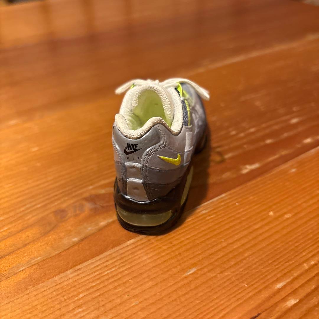 NIKE AIRMAX95イエローグラデオフィシャルミニチュアフィギュア