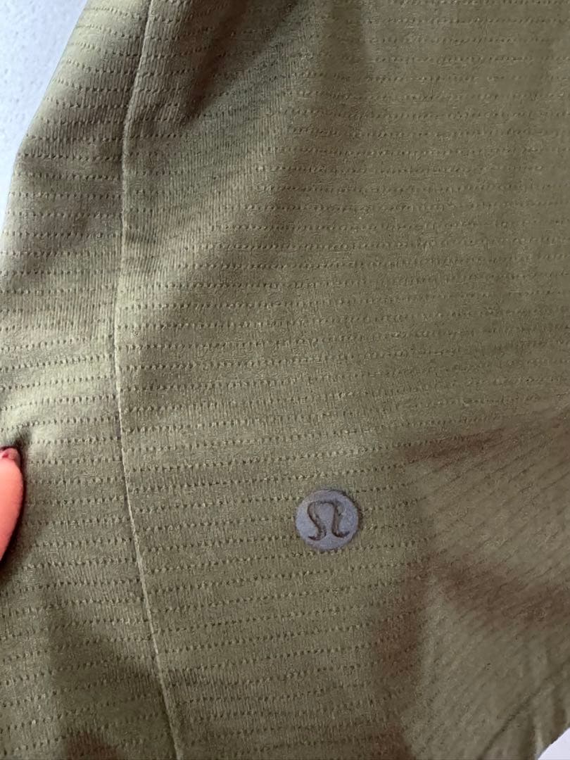 Lululemon Tシャツ オリーブ 黒 2枚セット