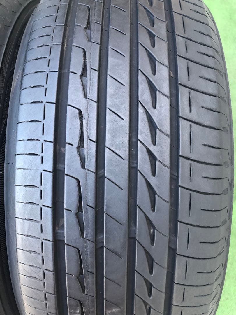 225/55 R17 BRIDGESTONE REGNO ラジアルタイヤ