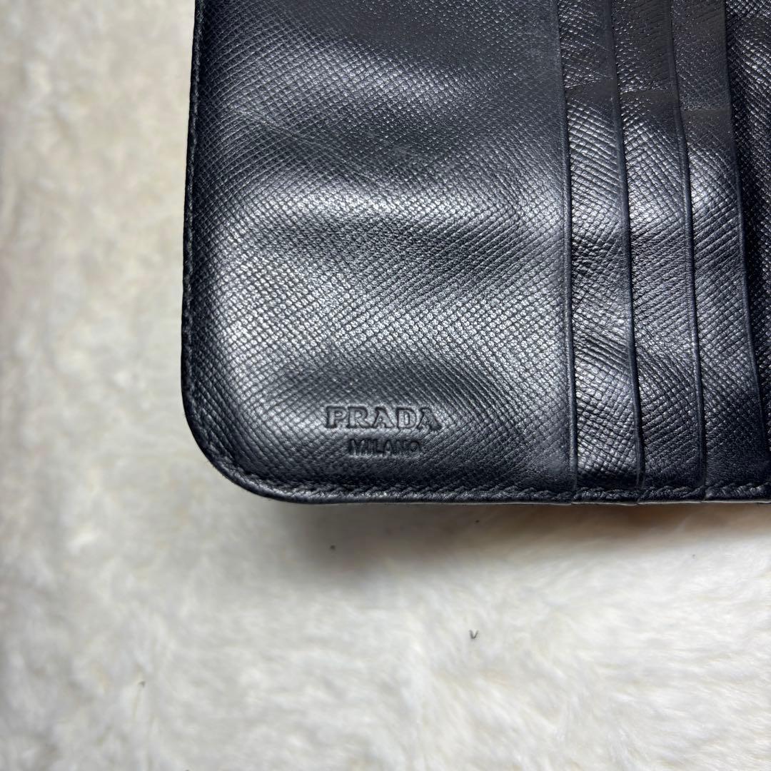 ◆美品◆良品◆PRADA ブラックナイロン 二つ折り財布　三角ロゴ