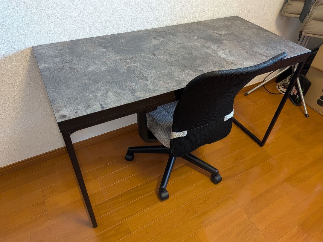 【2024年購入】ニトリのデスク（幅120cm×奥行き55cm×高さ72cm）