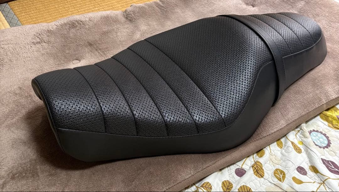 ハーレー　スポーツスター　純正シート　【週末限定値下］