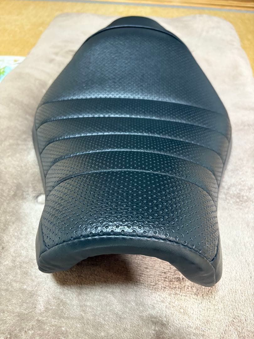 ハーレー　スポーツスター　純正シート　【週末限定値下］
