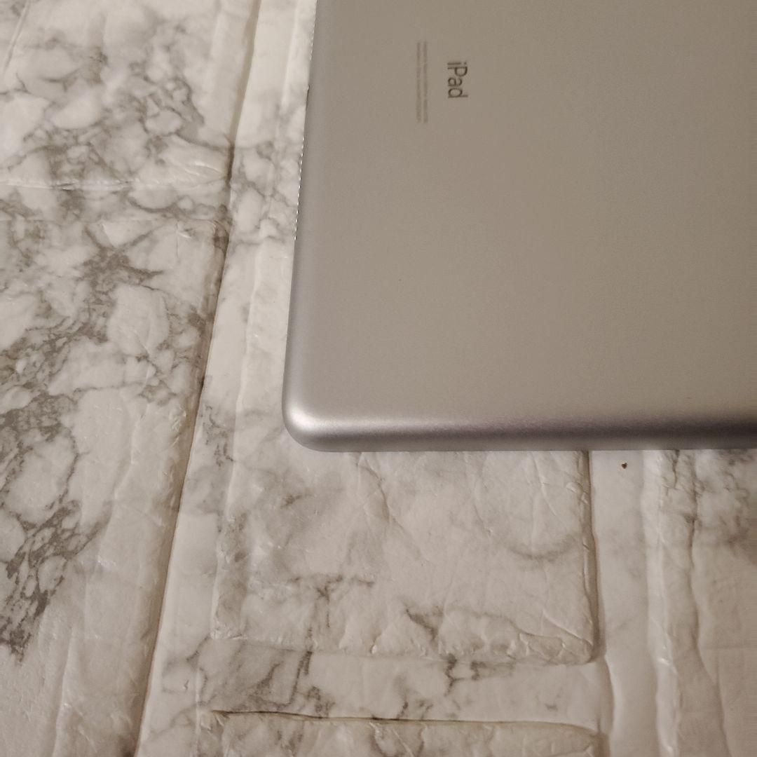 163 iPad 7世代 128GB SIMフリー シルバー