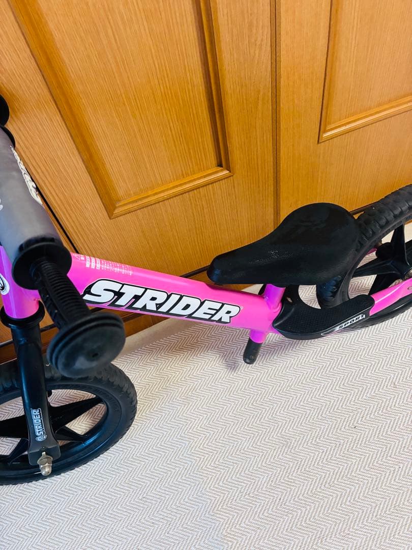 ストライダー ピンク 12インチ 正規品