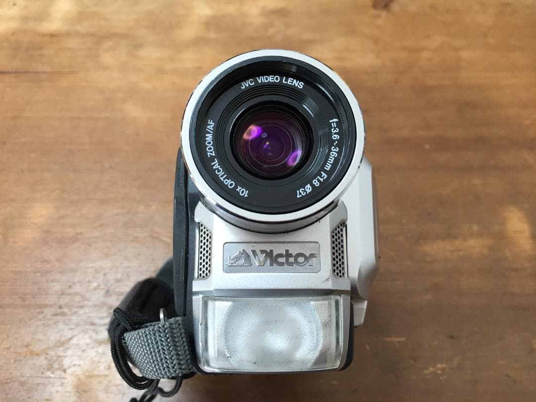 撮影再生ダビングOK　Victor　GR-DVA22K　付属品あり　液晶大画面