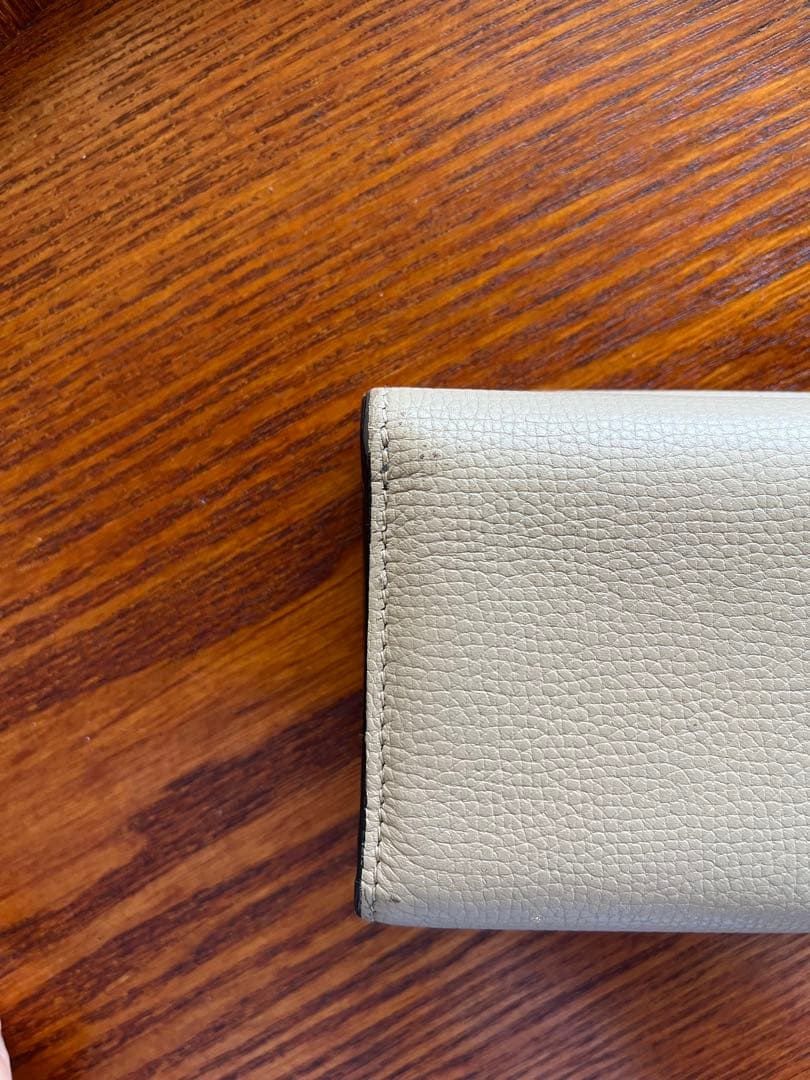 値下げ交渉OK。LOEWE ベージュ 二つ折り財布 保存袋付き