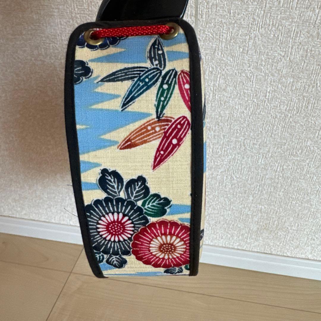 花柄装飾の木製三味線 3弦