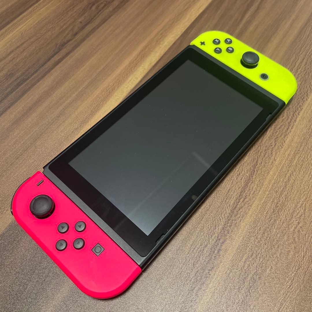 Nintendo Switch 本体　おまけのケース付