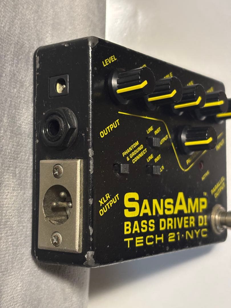 TECH21 BASS D DI SANSAMP ベースプリアンプ