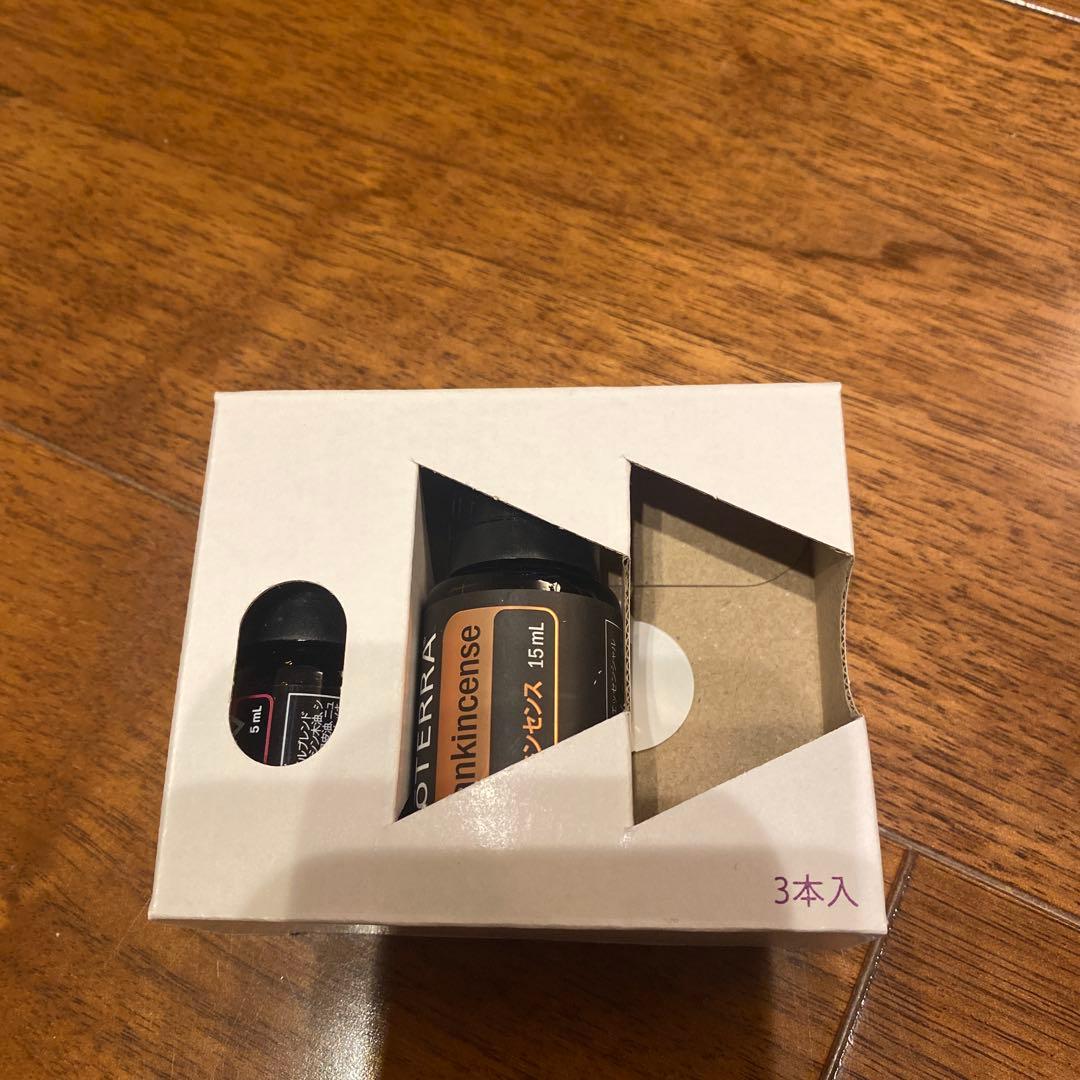 doTERRA ドテラ　エッセンシャルオイル　フランキンセンス　ホリデーラブ