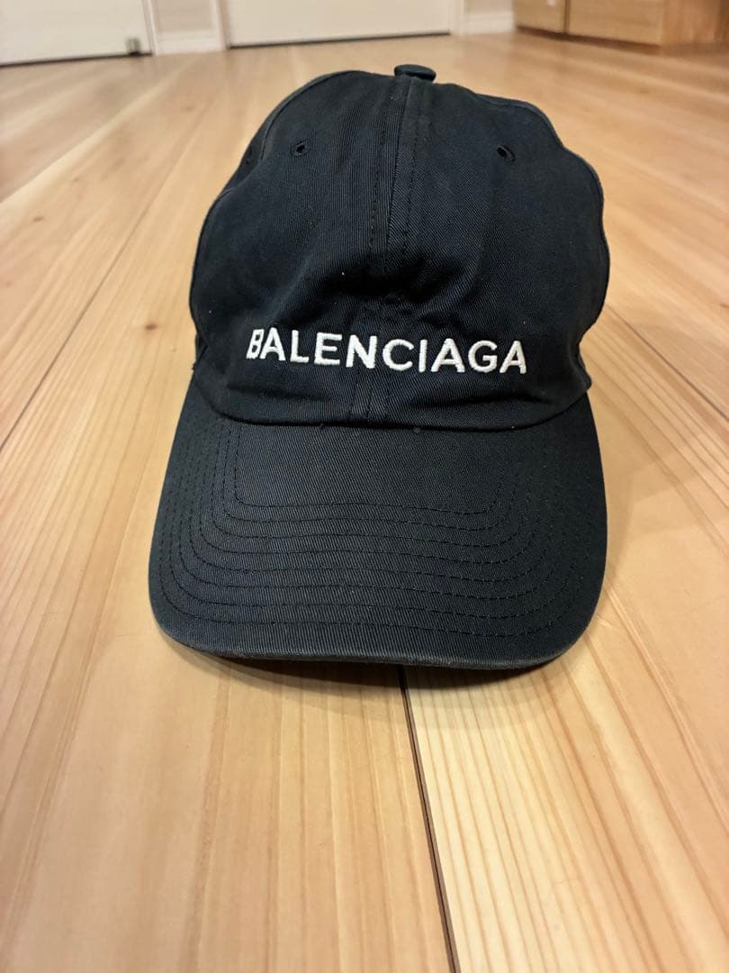 BALENCIAGA 黒キャップ正規品