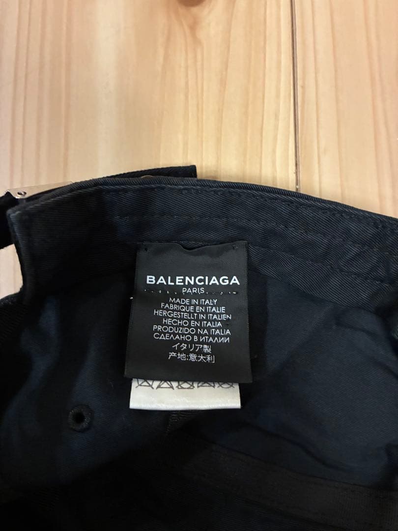 BALENCIAGA 黒キャップ正規品