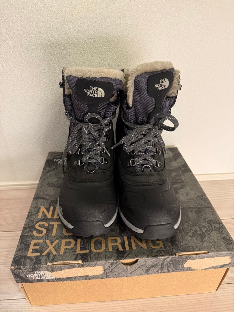 人気モデルThe North Face ファー付き防水スノーブーツ23.5