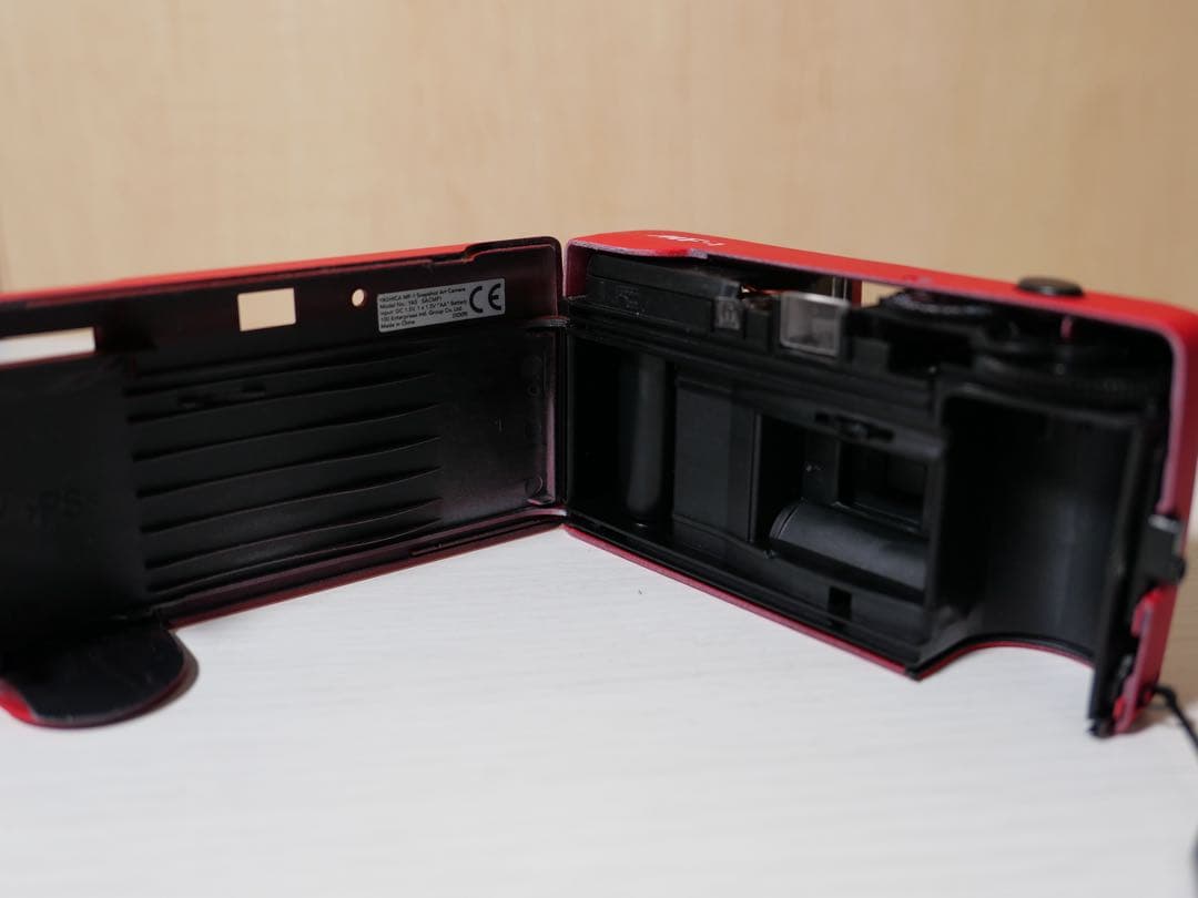 Supreme Yashica MF-1 Camera Red シュプリーム