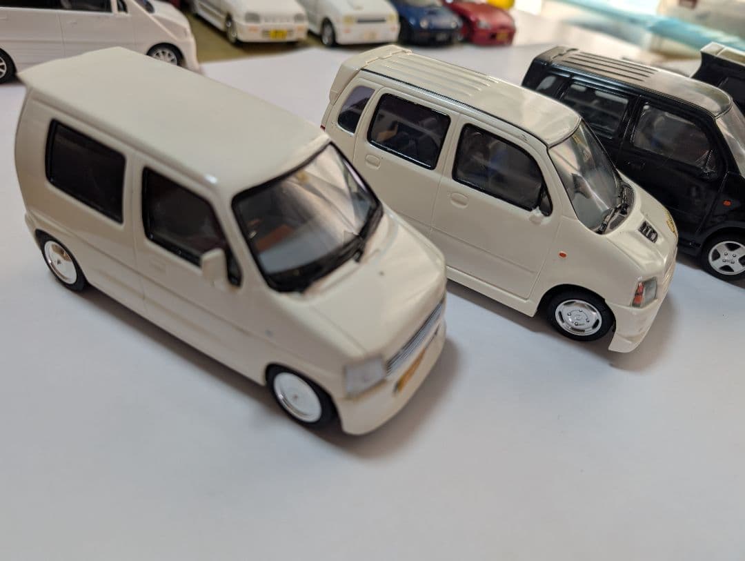 1/24軽自動車ワゴンR組み立て済の4台セットジャンク
