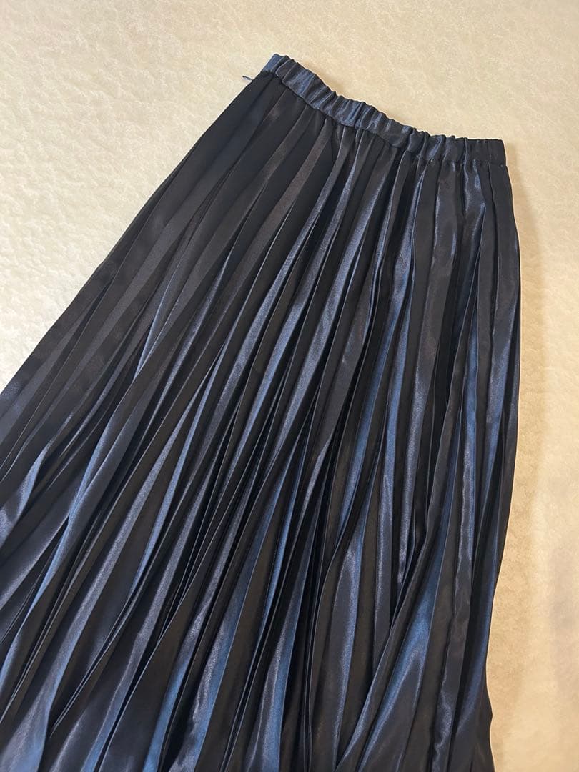 美品★ オリガミプリーツスカートグロッシーロング