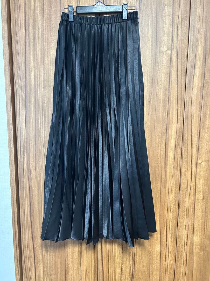 美品★ オリガミプリーツスカートグロッシーロング