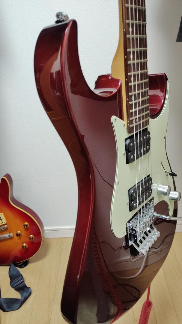 Greg Bennett Interceptor IC-3　フロイドローズ
